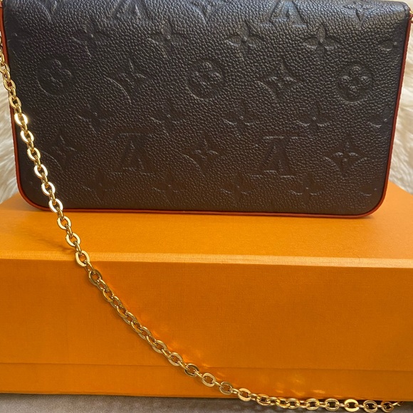 SOLD-Louis Vuitton Felicie Pochette - SOLD on IG - Picture 8 of 12